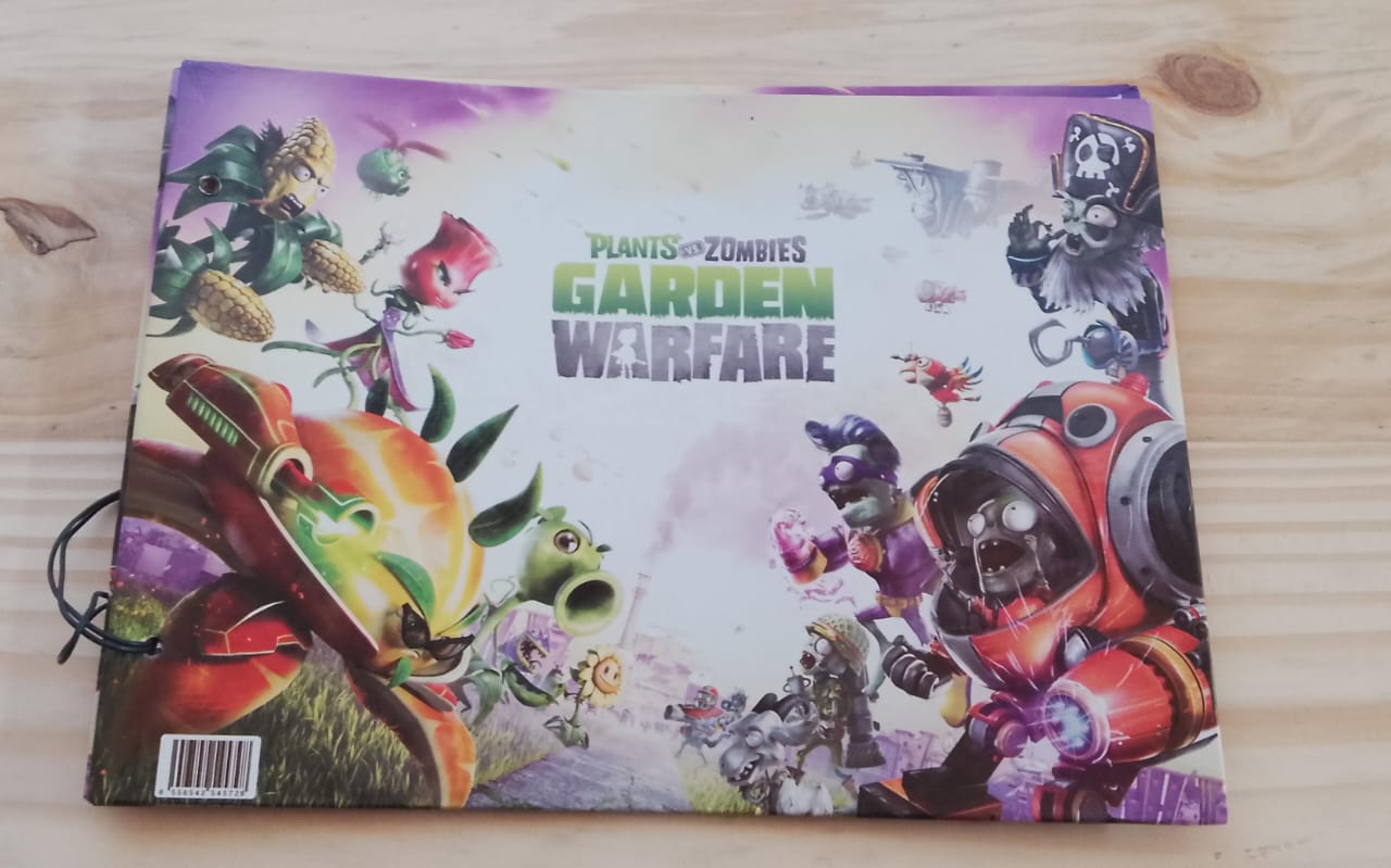 Carpeta de Dibujo N°5 - Planta vs Zombies